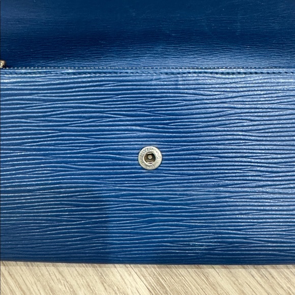 🎄 🫐 VINTAGE Louis Vuitton Epi Leather Wallet - Picture 7 of 11